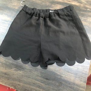 Madewell Scalloped Hem Pull On Black Shorts